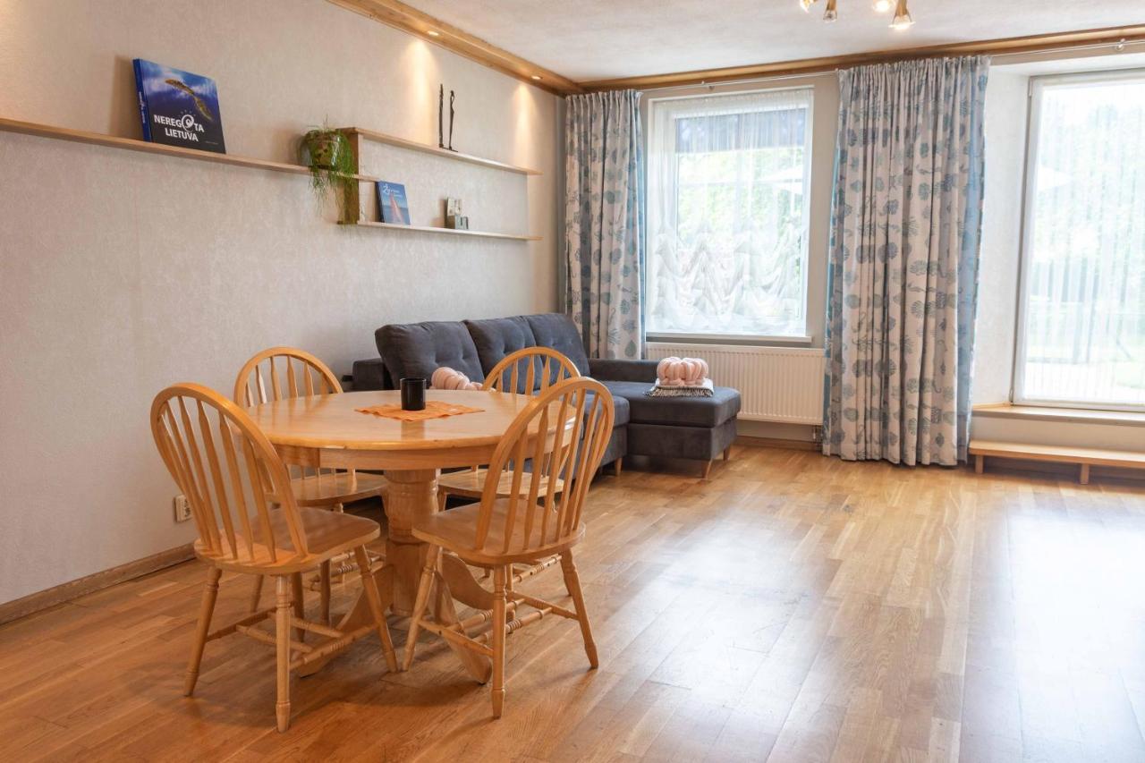 Cozy One Room Apartment With Yard Juodkrante Ngoại thất bức ảnh
